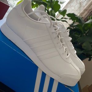 Adidas Samoa Women's Size 9